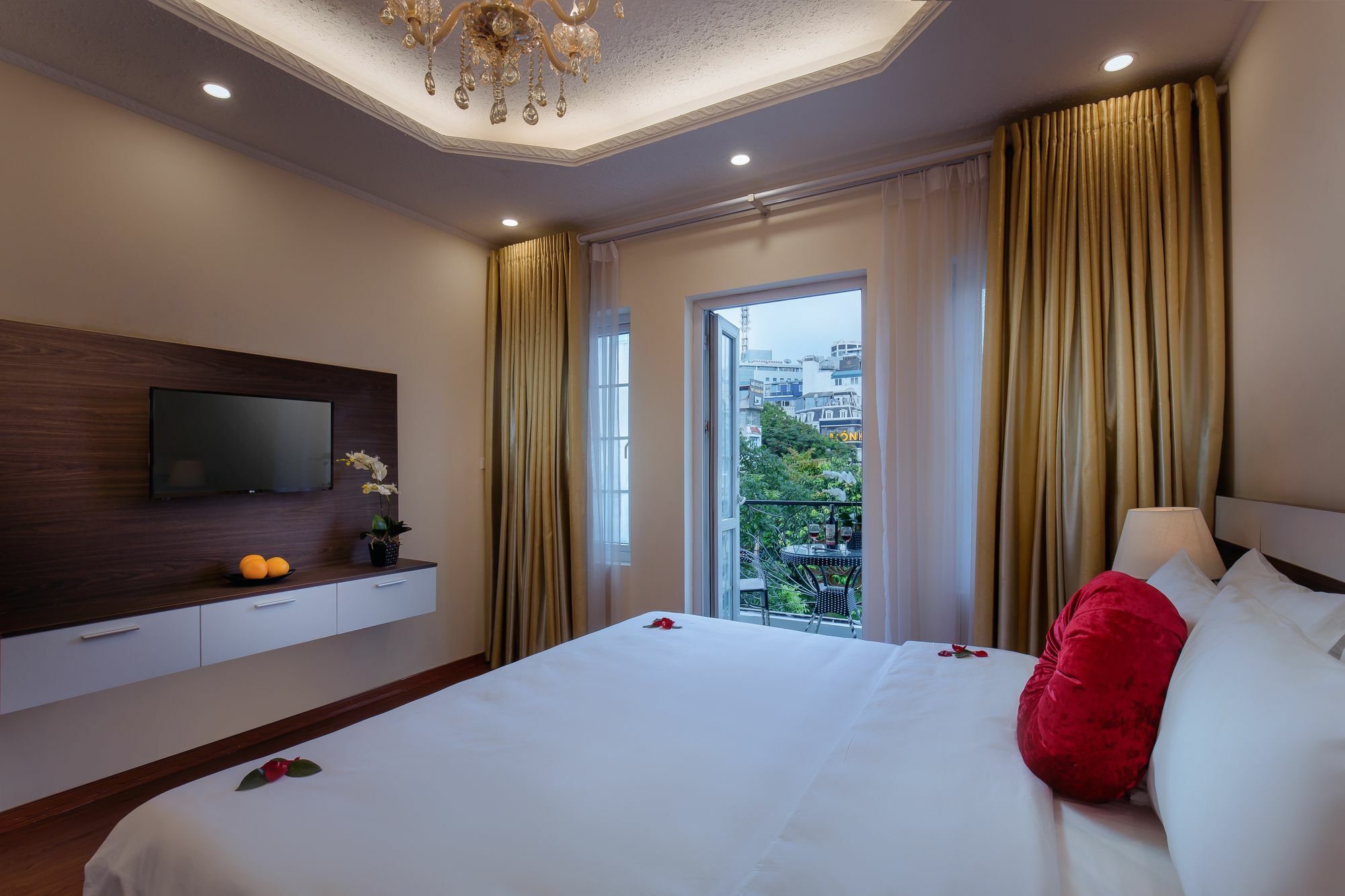 Hanoi Majestic Hotel Экстерьер фото
